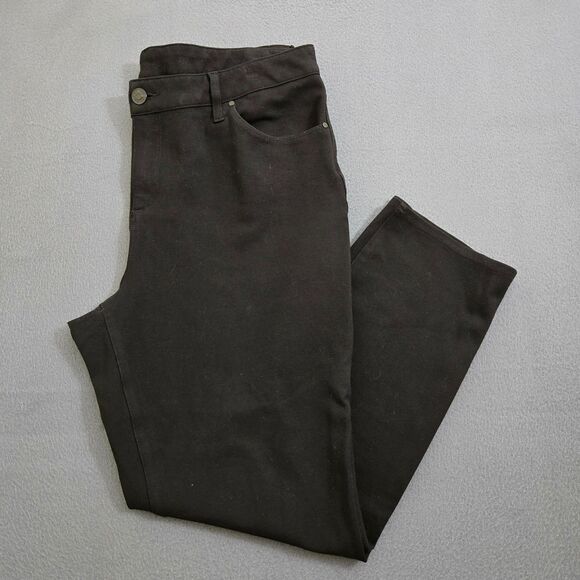 Chico's Women 2P US 12P Black Tapered Leg Stretch Pants - Picture 1 of 10